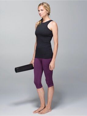 Lululemon In The Flow Crop II Heathered Berry Yum Yum Size 8